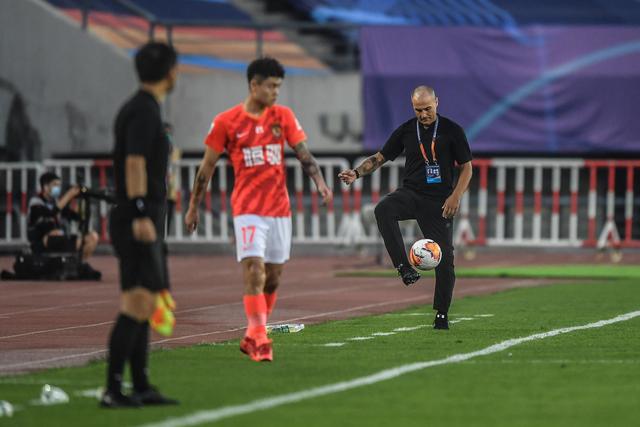 西班牙国家队媒体日 罗德里：世界杯后才会考虑未来